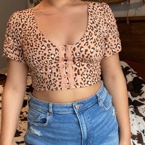 💗4for30💗 Light pink cheetah print top
